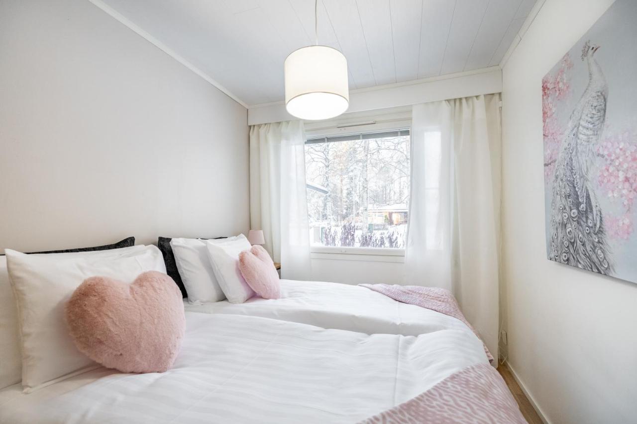 Arctic Holiday Apartments 5 로바니에미 외부 사진